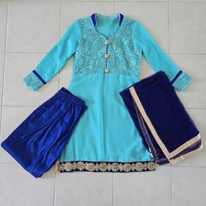 3 piece Sz M ready to wear salwar kameez 3/4 sleeve Royal Blue Velvet Lace Hem